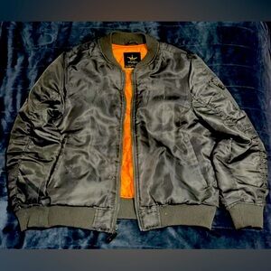 Maxi Milian Bomber Jacket 😌
